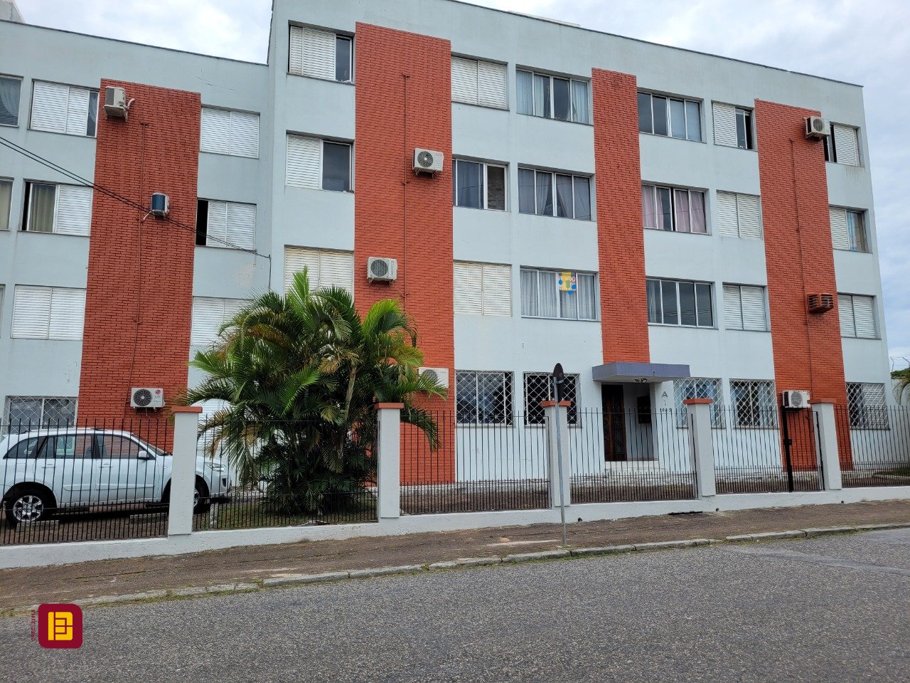 Apartamentos com 72m², 3 quartos, 1 garagem, no bairro Coqueiros em Florianópolis
